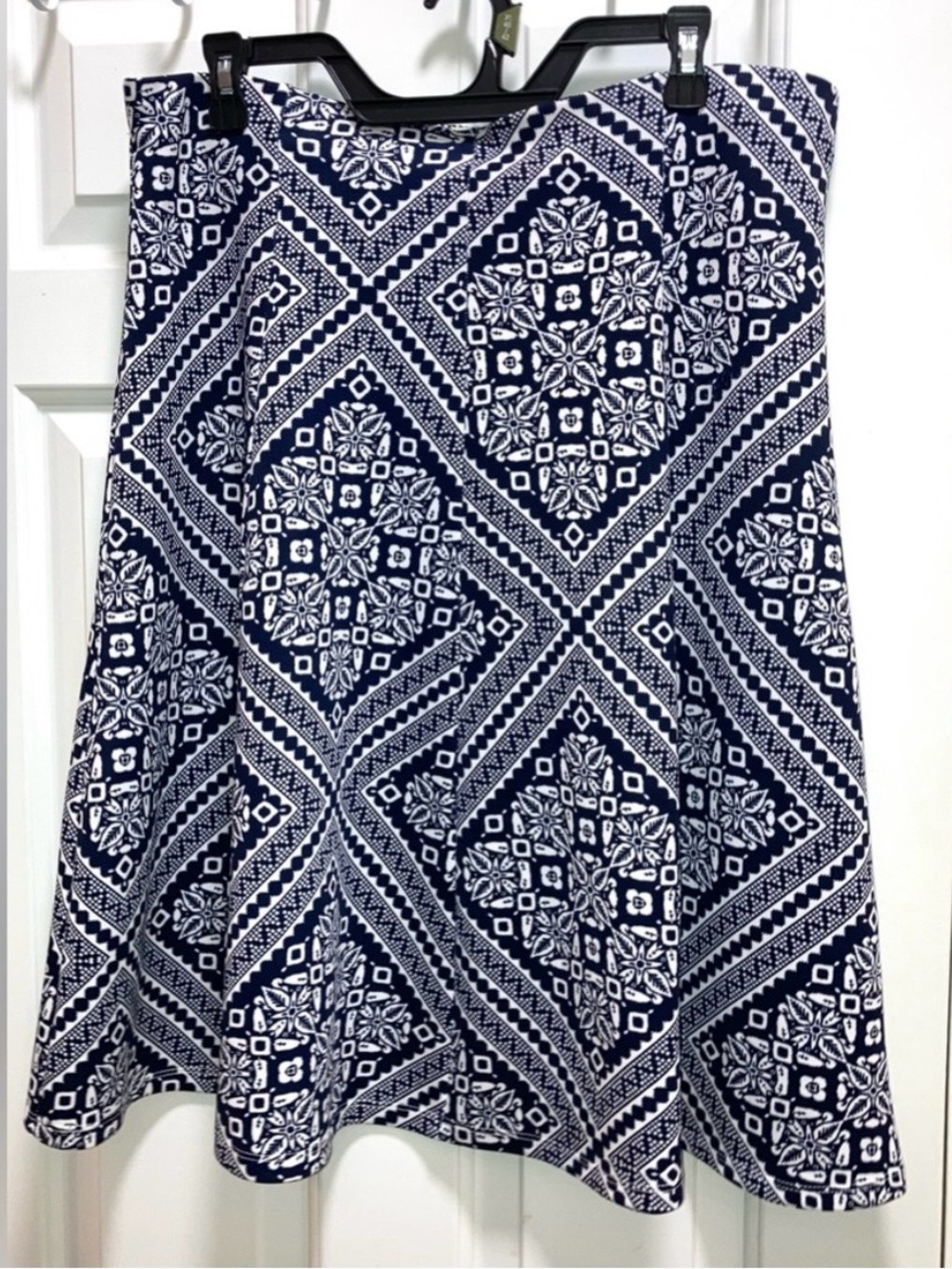 Faith and Joy Women’s A-line Black White Geometric pattern Skirt Size 2X